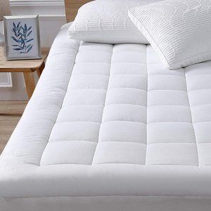 Premium Cooling Mattress Cover - Twin